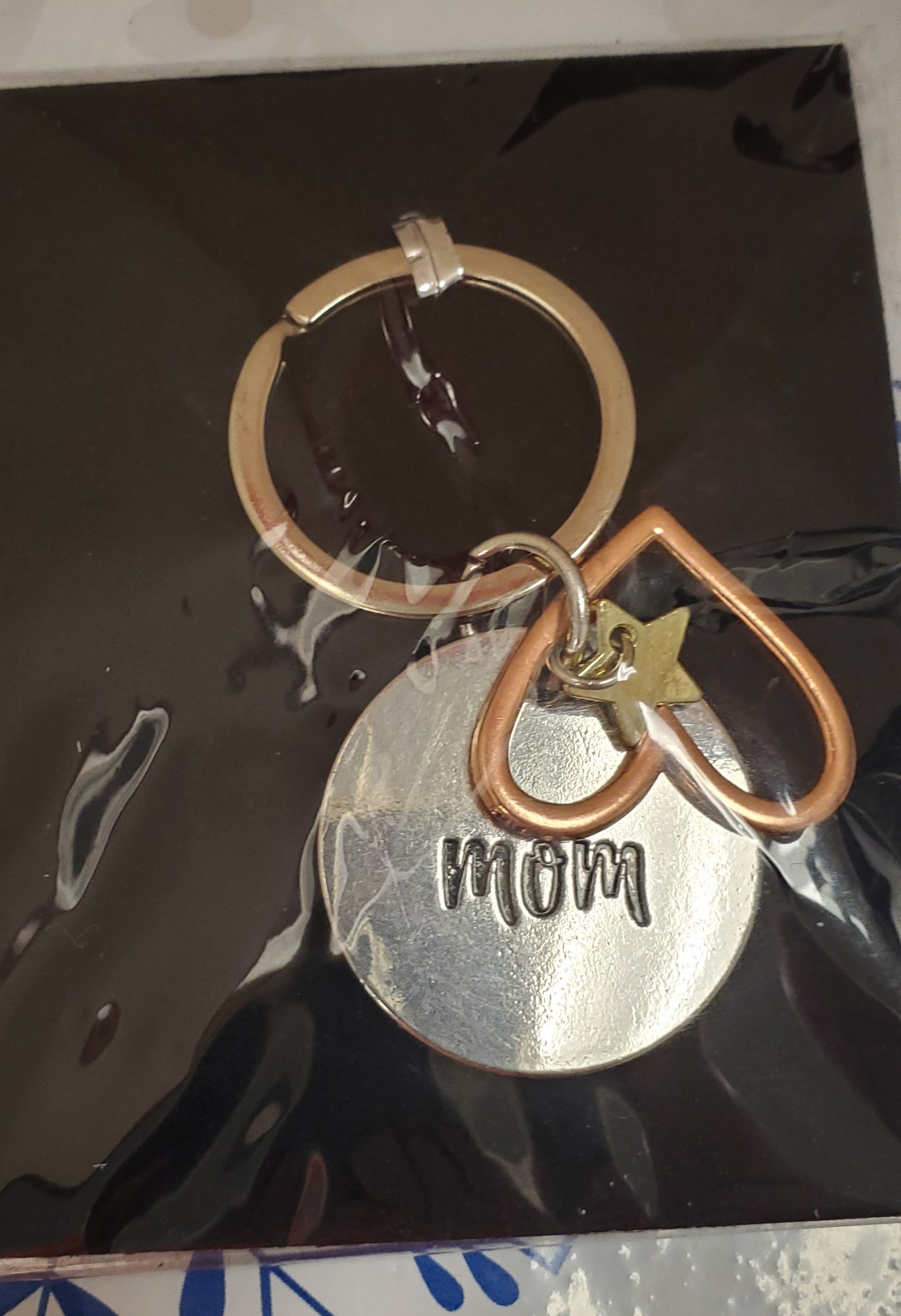 SSHS-533. Mom circle/heart keychain