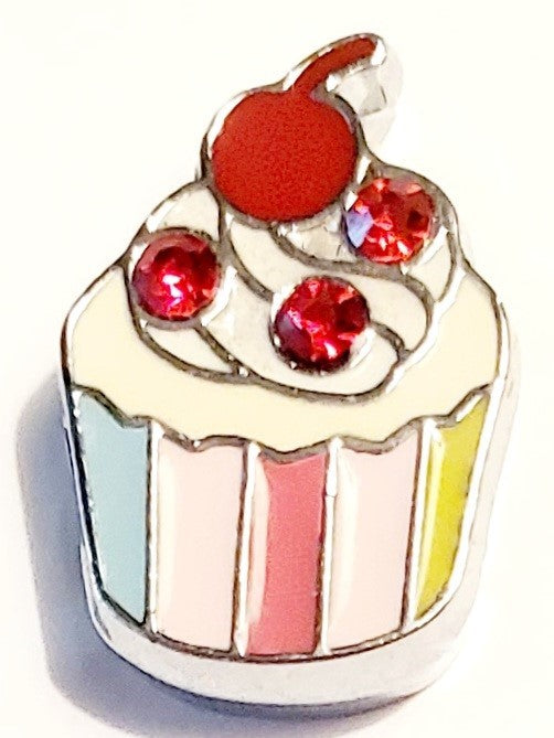 ZZZ - 415 - cupcake charm