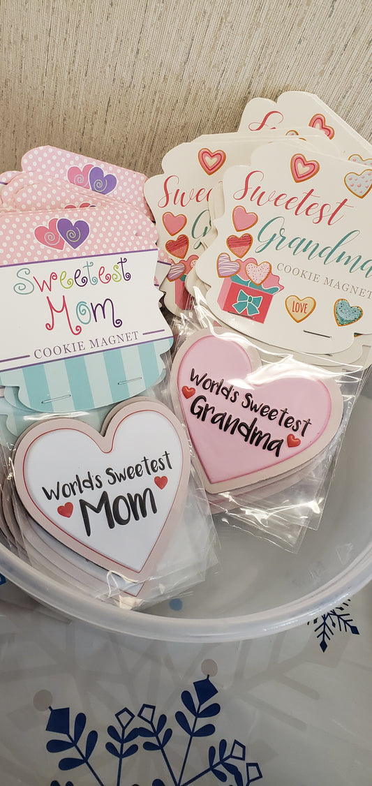 SSHS-312.  World's Sweetest cupcake magnets - Mom & Grandma